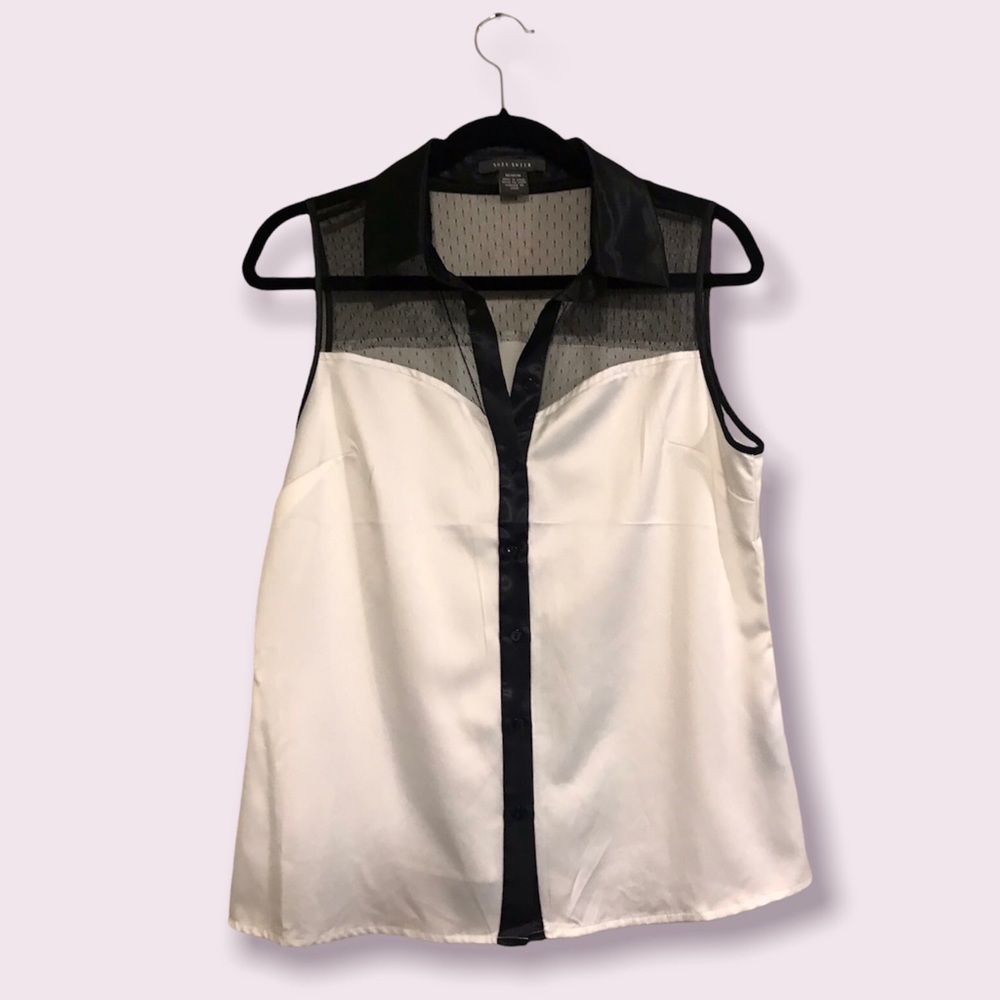 🌟SALE 2/$10.00‼️ SUZY SHIER Women’s White/Black Silk sleeveless blouse size M